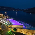 Panormos Village بانورموس ميكونو