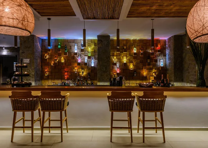 מלון Panormos Village 4*