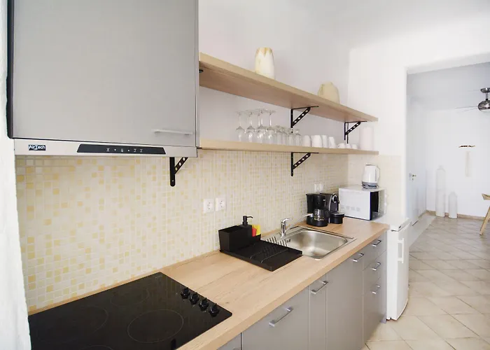 Panormos Village מלון 4*