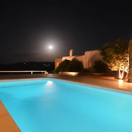 Panormos Village מלון