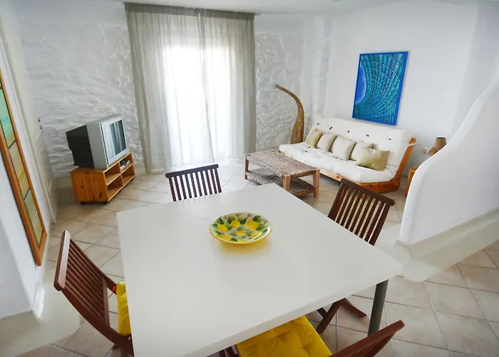 Otel Panormos Village